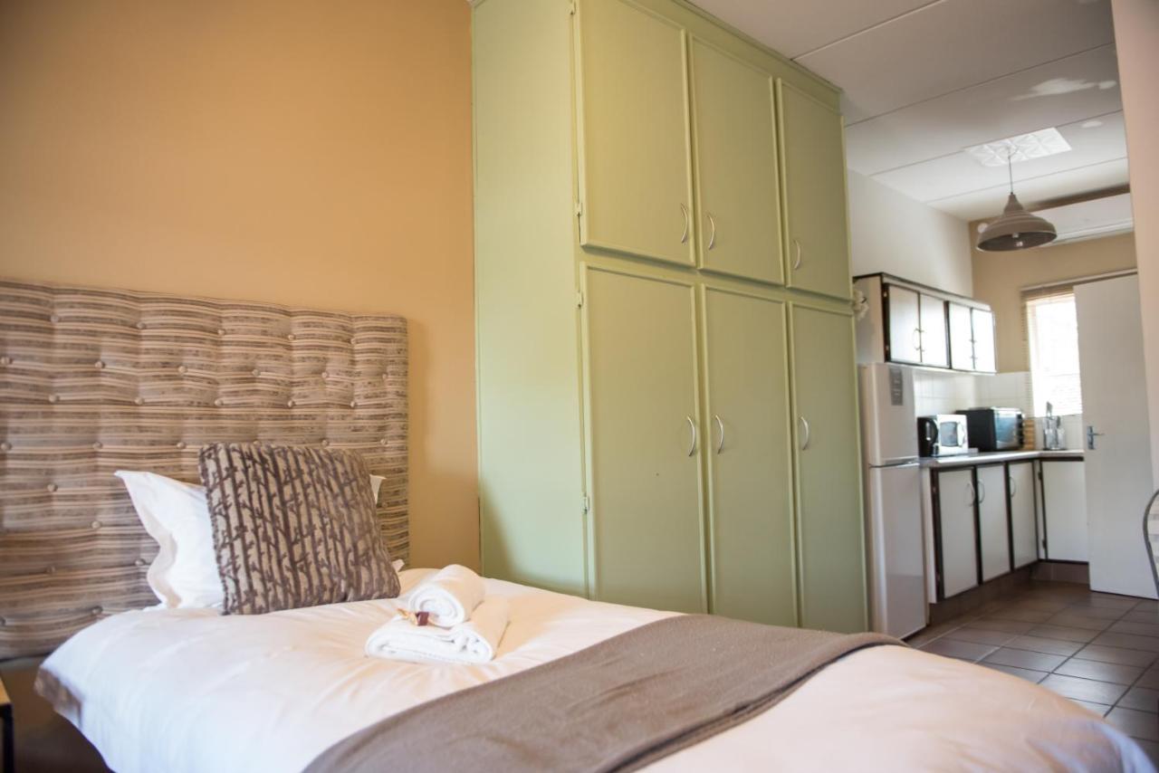 Melrose Place Guestrooms Potchefstroom Buitenkant foto